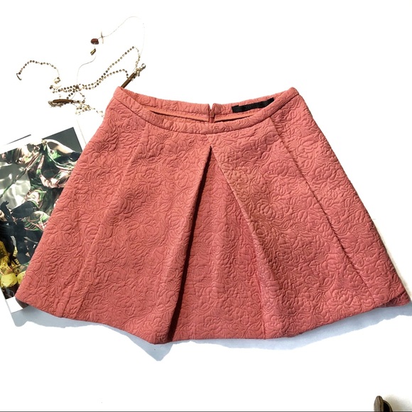 Zara Dresses & Skirts - [Zara] Pink Quilted Mini Skirt Size S